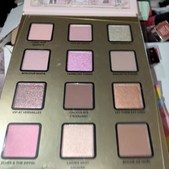 Too Faced Christmas in Paris eyeshadow palette - Picture 2 of 4
